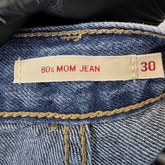 Levi's Premium 80s Mom Jeans Womens W30 L30 Light Wash High Rise Tapered Denim - Picture 9 of 13
